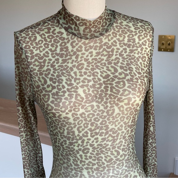 Princess Polly green/brown cheetah print mesh bodysuit, size 2 - Picture 2 of 5